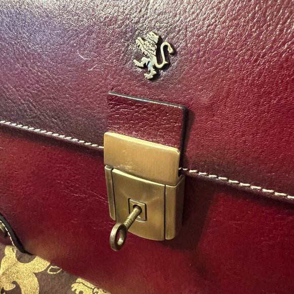 Pratesi di Firenze Artisan Crafted Italian Leather Handbag with Brass Hardware - Picture 5 of 8